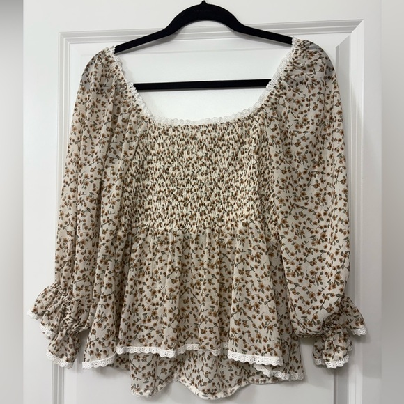 BiBi Cream and Brown Floral Blouse with Lace Accents - Picture 4 of 4